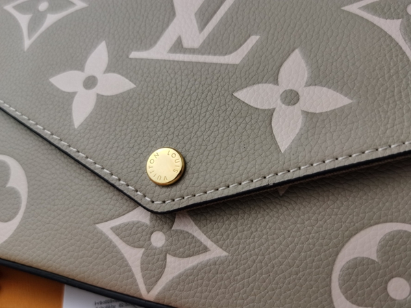 LVコピーウォレット細部ディテール